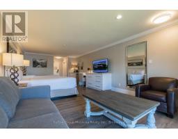 302 - 302 BAYSHORE - DEERHURST DRIVE - 5