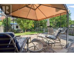 63 BOULDER CRESCENT - 35