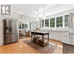 1050 4TH AVENUE W - 23