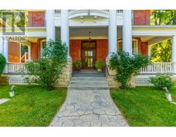 1050 4TH AVENUE W - 6