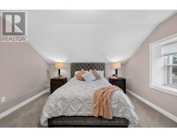 85 CAMBRIA ROAD N - 32