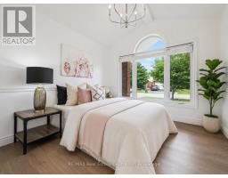 18 KEYS CRESCENT - 16