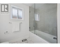 18 KEYS CRESCENT - 19