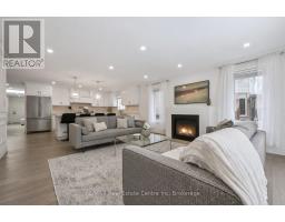 18 KEYS CRESCENT - 9