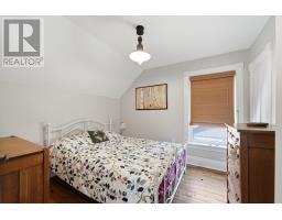 122 NELSON STREET E - 23