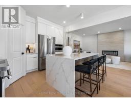 636 ANTON CRESCENT - 10