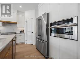 636 ANTON CRESCENT - 11