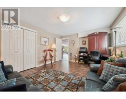 70 BATHGATE DRIVE - 40