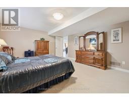 70 BATHGATE DRIVE - 42