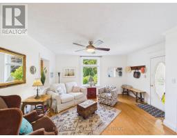 457 PENETANGORE ROW S - 5