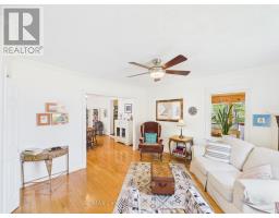 457 PENETANGORE ROW S - 6