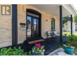 549 LOUISA STREET - 5