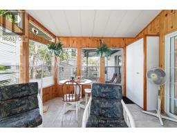 28 IROQUOIS LANE - 5