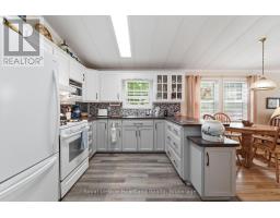 28 IROQUOIS LANE - 6