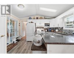 28 IROQUOIS LANE - 8