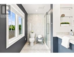 41 BOULDER CRESCENT - 25