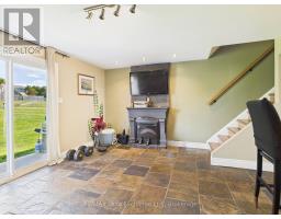 27 - 850 WALSH STREET - 7
