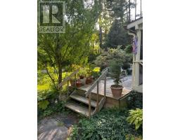 213 CHESTNUT DRIVE S - 26