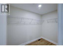 4 - 229 BRUCE STREET S - 21