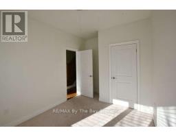 11 SAVANNAH CRESCENT - 17