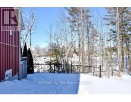 11 SAVANNAH CRESCENT - 9
