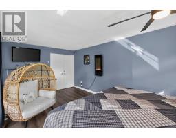 13 HALLEN DRIVE - 12