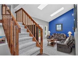 13 HALLEN DRIVE - 19