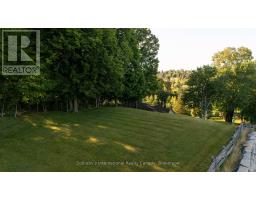 12 MATSON DRIVE - 22