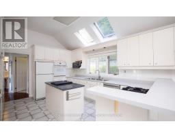 12 MATSON DRIVE - 32