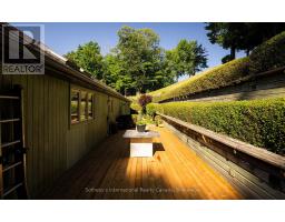 12 MATSON DRIVE - 37
