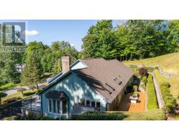 12 MATSON DRIVE - 43
