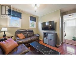 84 CASSANDER CRESCENT - 29
