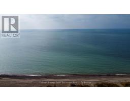 LT 17 PL 594 COURTNEY COURT S - 5