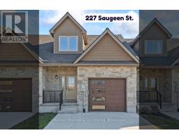 227 SAUGEEN STREET - 2