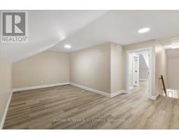 227 SAUGEEN STREET - 26