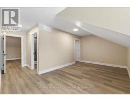 227 SAUGEEN STREET - 29