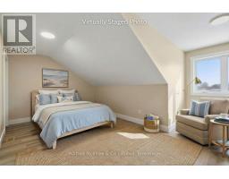 227 SAUGEEN STREET - 32