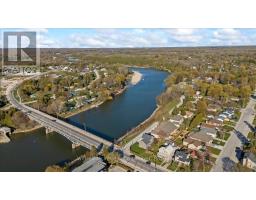 227 SAUGEEN STREET - 6
