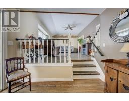 77 2ND STREET CRESCENT - 6