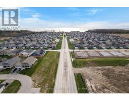 140 LAKE BREEZE DRIVE - 30