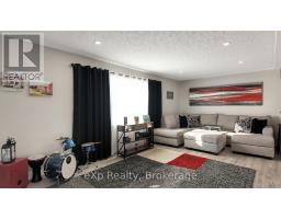 408 MCNAB STREET - 6