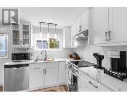 70 APPLEWOOD BOULEVARD - 13