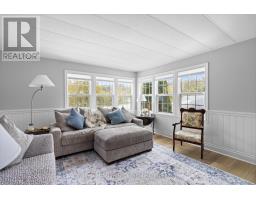 70 APPLEWOOD BOULEVARD - 19