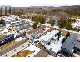 70 APPLEWOOD BOULEVARD - 41