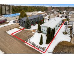 70 APPLEWOOD BOULEVARD - 6