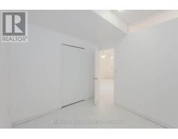 4 DARLING CRESCENT - 39