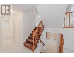 4 DARLING CRESCENT - 5