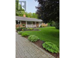 3 WOODLAND COURT - 4