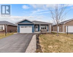 44 HURON HEIGHTS DRIVE - 3
