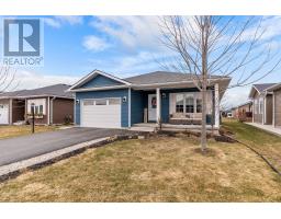 44 HURON HEIGHTS DRIVE - 4